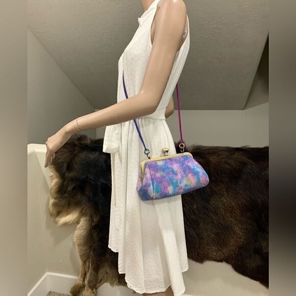 Handmade Genuine Leather Tie-dye Print Kisslock Wristlet/Crossbody & 2 Chains - Picture 5 of 16